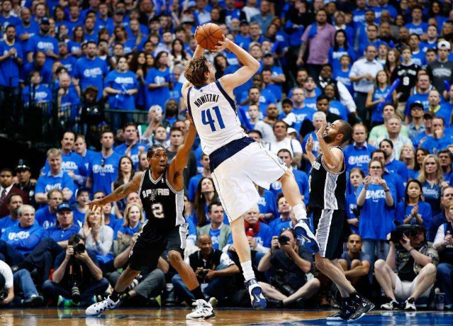 场精彩的奔 场精彩的奔