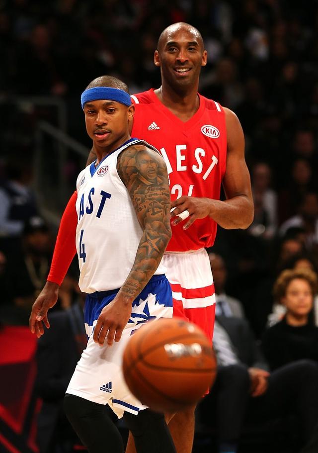 后腰或右边 后腰或右边